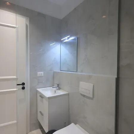 Grandstay Illyrian Апартаменты Дуррес